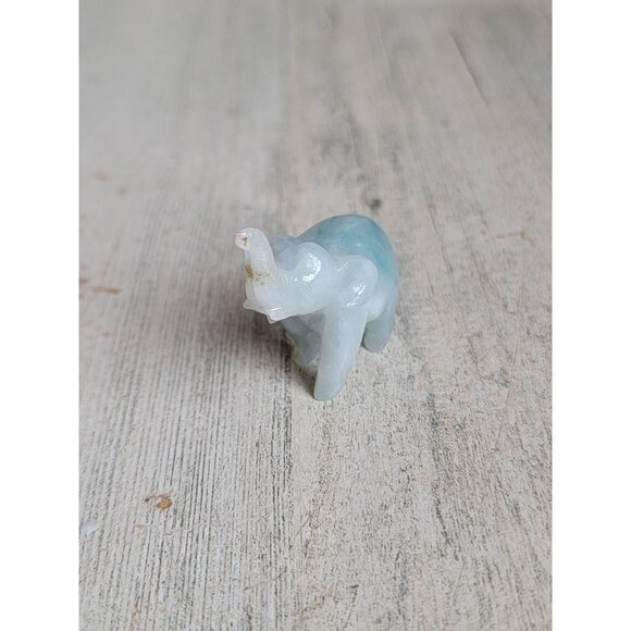 Miniature‎ green quartz elephant figure Decor Safari unique - Picture 3 of 6
